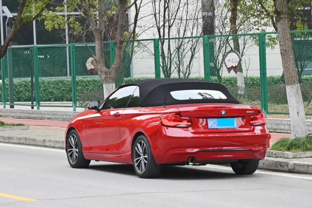 十多万二手宝马2系敞篷,15年宝马2系220i敞篷