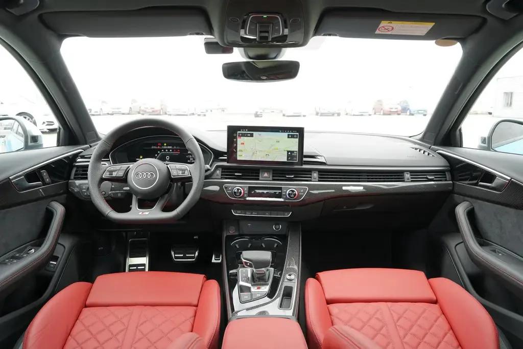 体验奥迪S4：配3.0T+354马力+8AT，造型运动！综合表现怎么样？