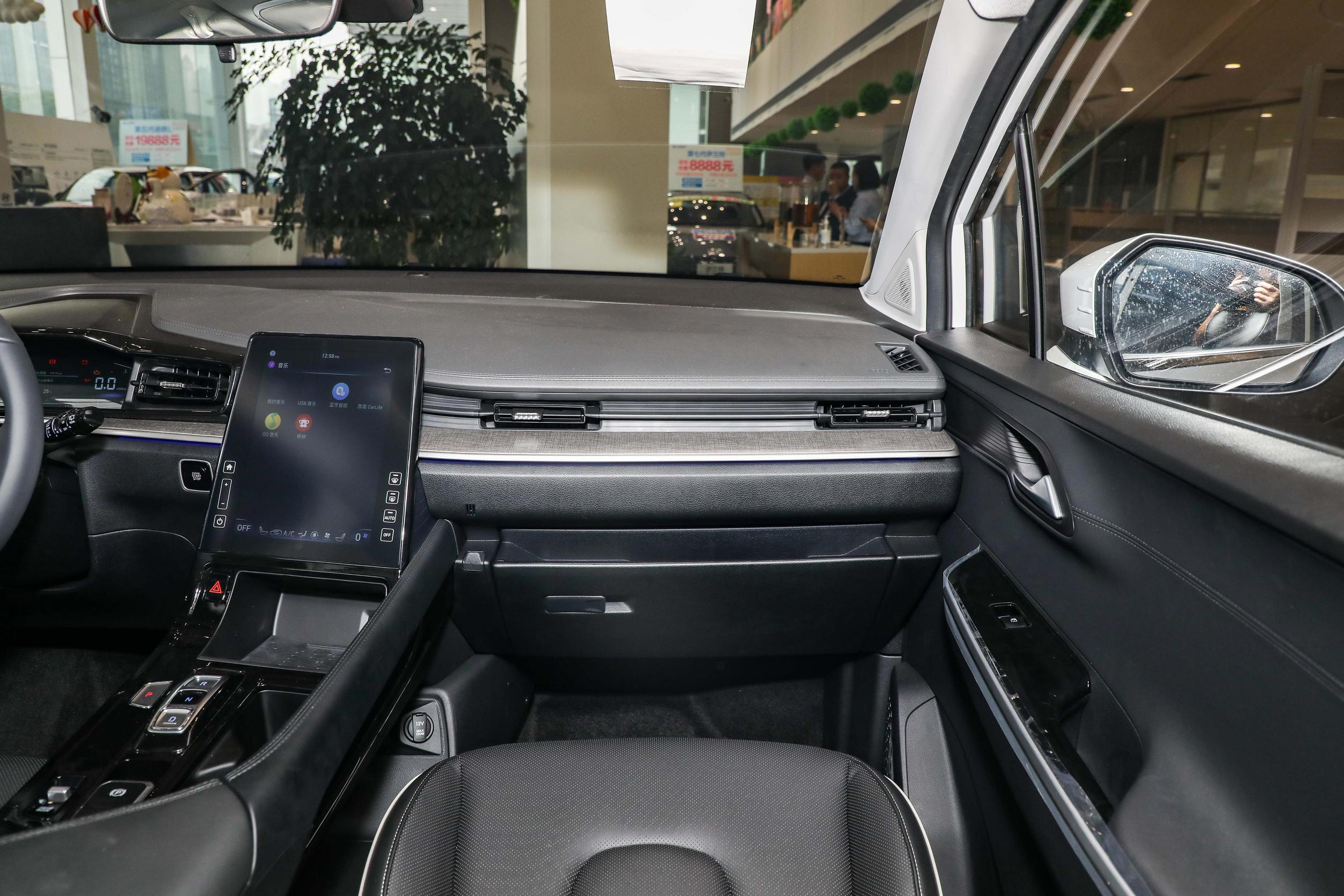 售16.98万起，长近5米的合资MPV，全系8AT，现代库斯途值得买吗？