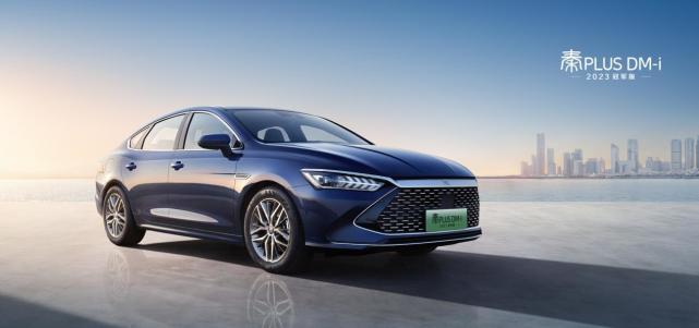 三万能买哪年的省油美系家轿代步,预算10-12万最可选国产紧凑家轿