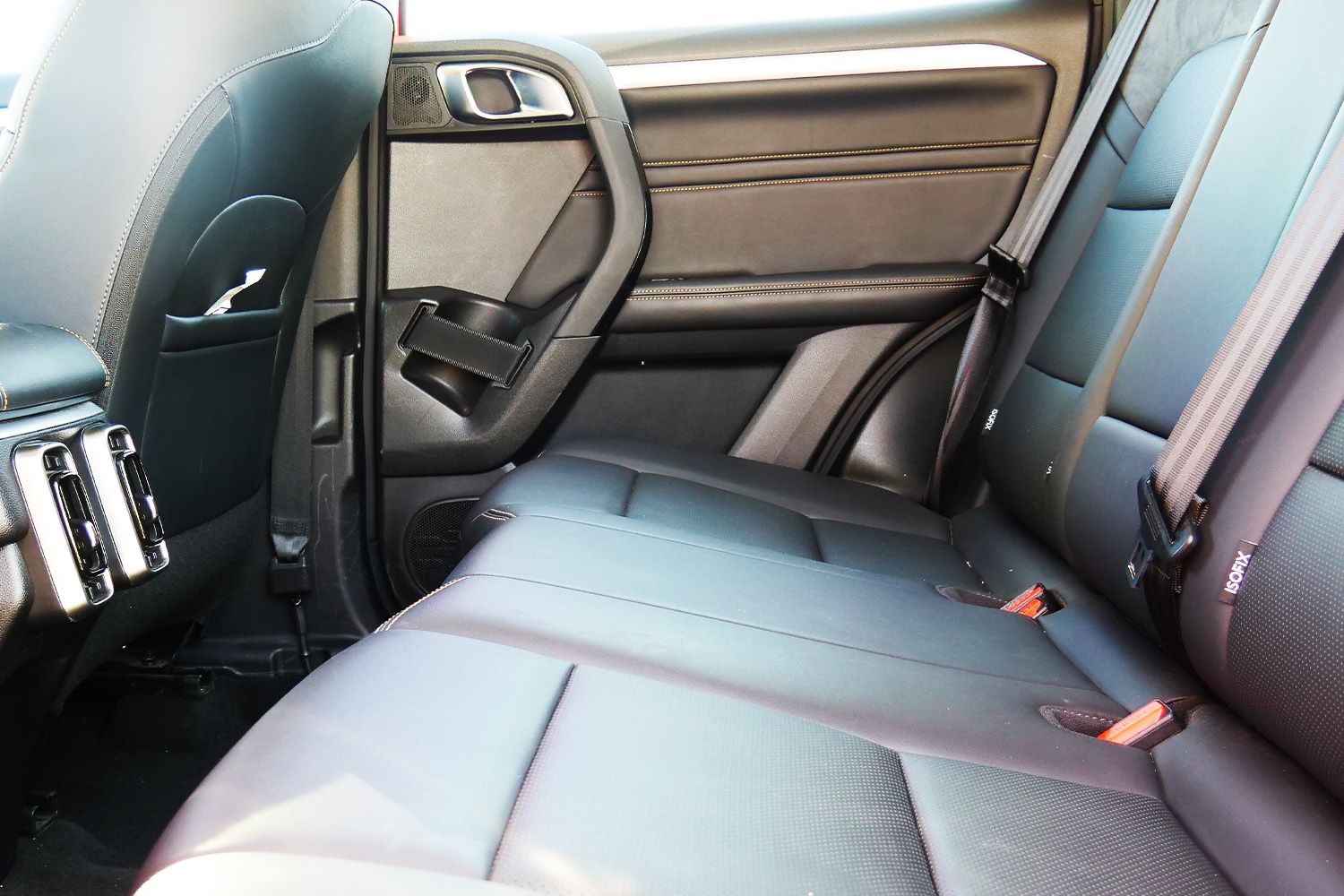 哈弗大狗追猎版2.0t四驱深度试驾,最新哈弗大狗追猎版四驱测评