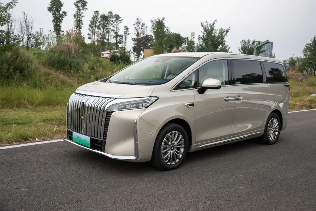 高山魏派订车权益,魏派高山行政版加长订车流程