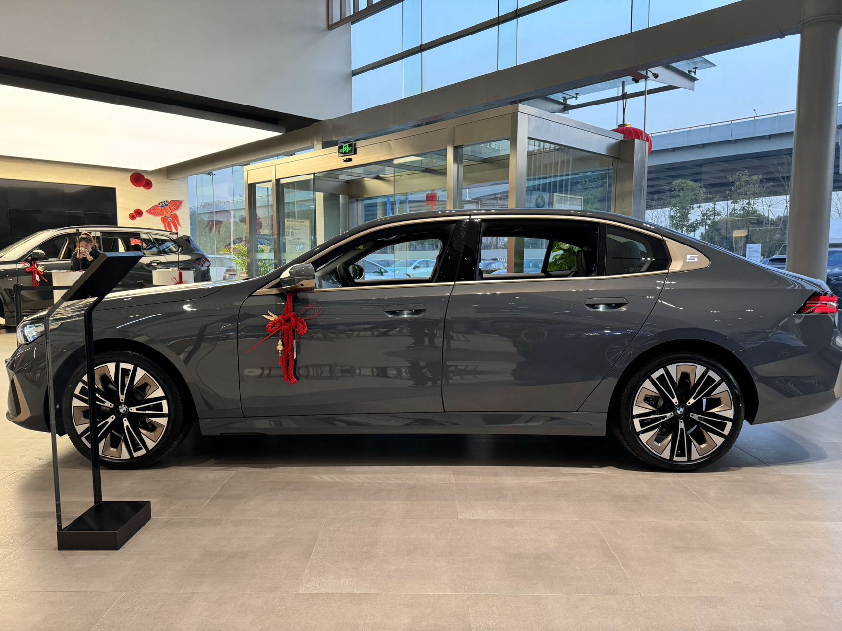 油电混合的宝马车落地价,油电混合宝马汽车报价