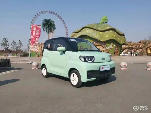 宏光mini马卡龙和奇瑞qq冰淇淋,奇瑞qq冰淇淋2022年新款高配价格