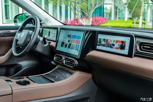 试驾零跑C11性能版真有点不相信它售价只要22.98万元