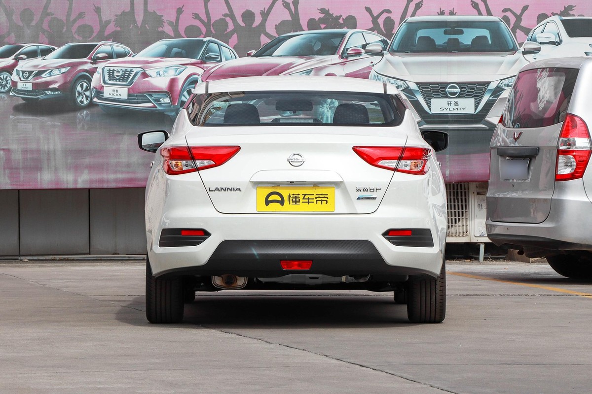 日产蓝鸟百公里7.2油耗,蓝鸟最新款车型