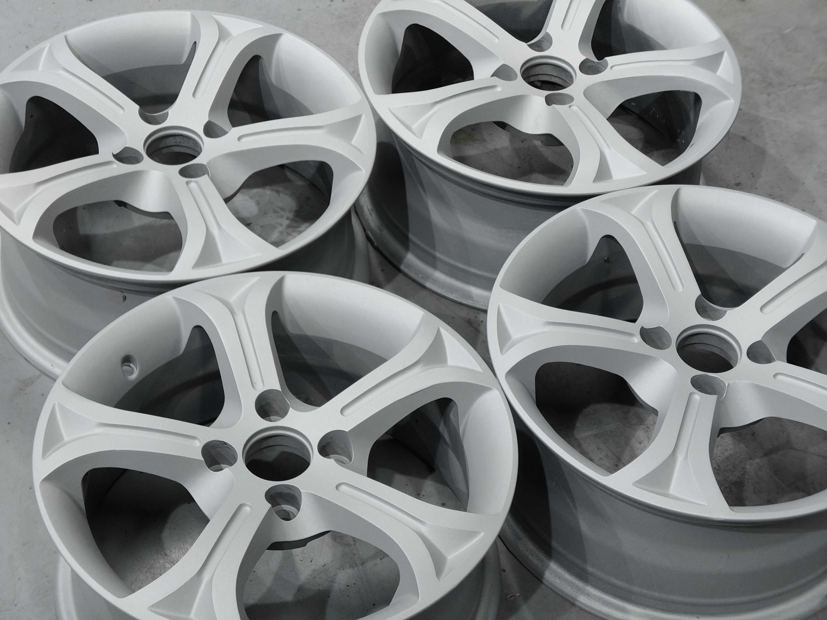 新款铃木浪迪亮相,浪迪锈蚀如何修复