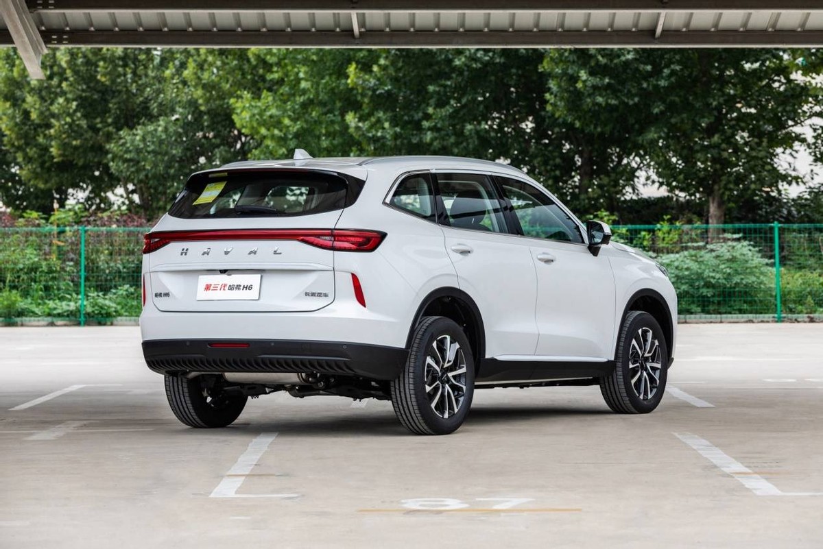 哈弗h6新款2022款第四代混动版,哈弗h6该买哪一款省油动力好