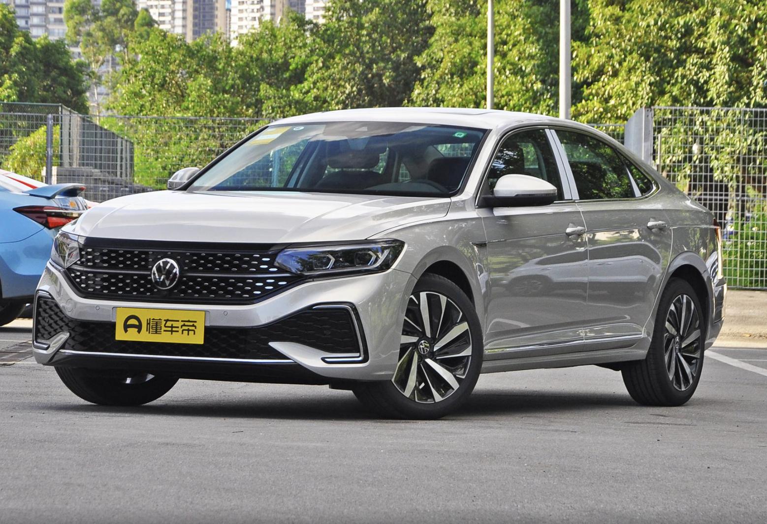 别克君越对比帕萨特,别克君越跟大众帕萨特怎么选