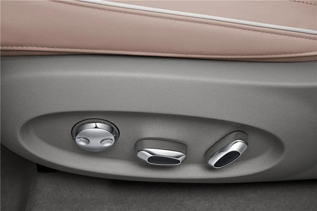 标配主动刹车,23款欧拉芭蕾猫优惠6万