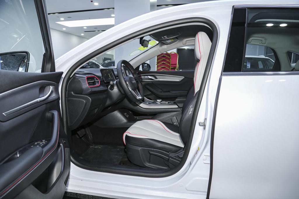 旧款驱逐舰05尊贵型最近成交价,驱逐舰05老款降价