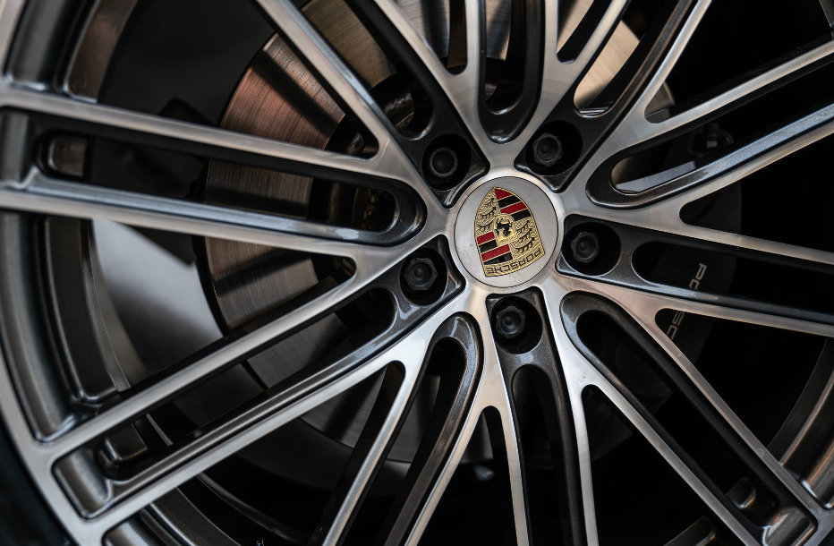 保时捷迈卡macan2.0t,保时捷macan改超宽胎