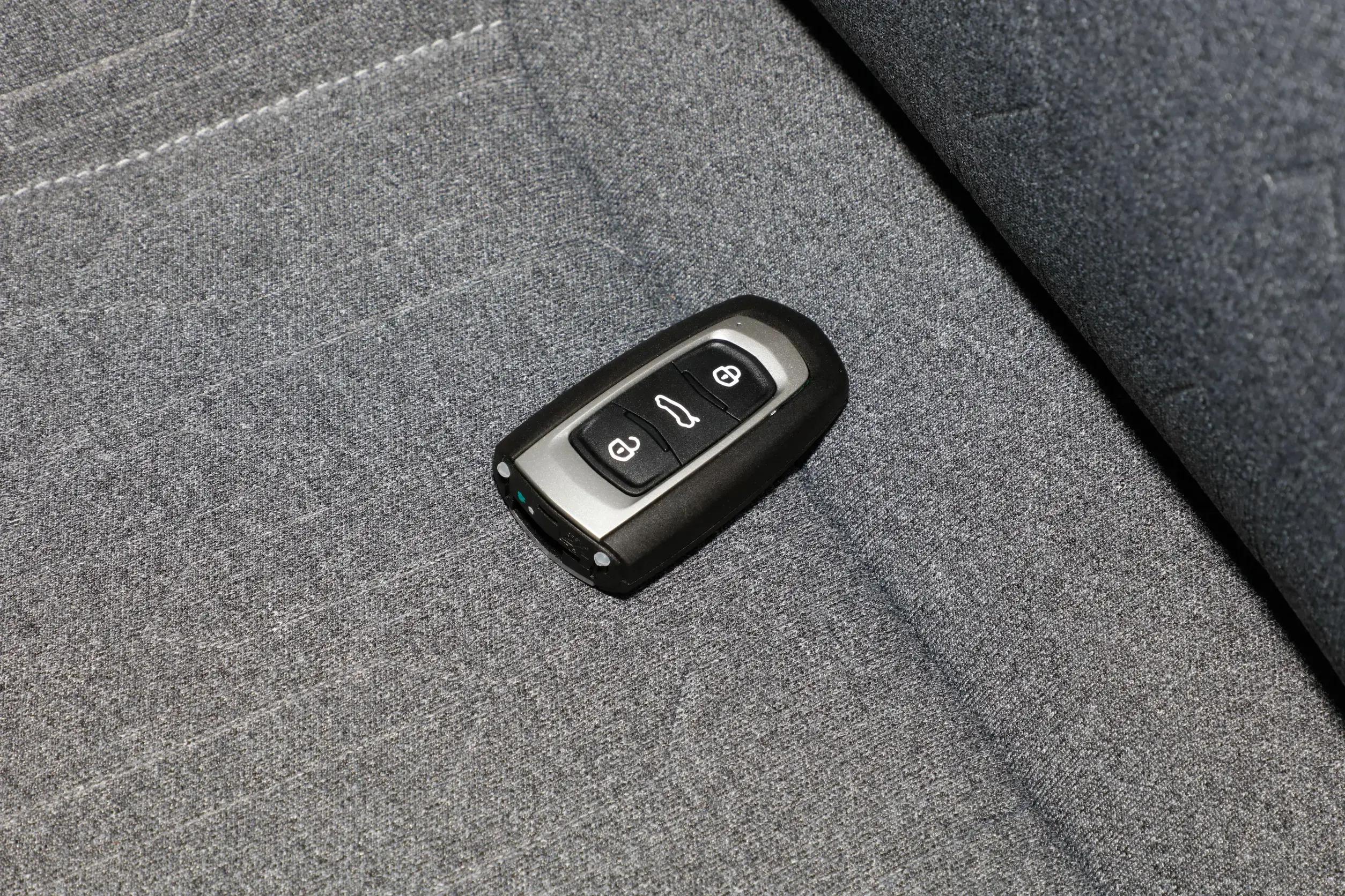 吉利熊猫mini可以在家充电吗,长安奔奔mini与吉利熊猫哪个好