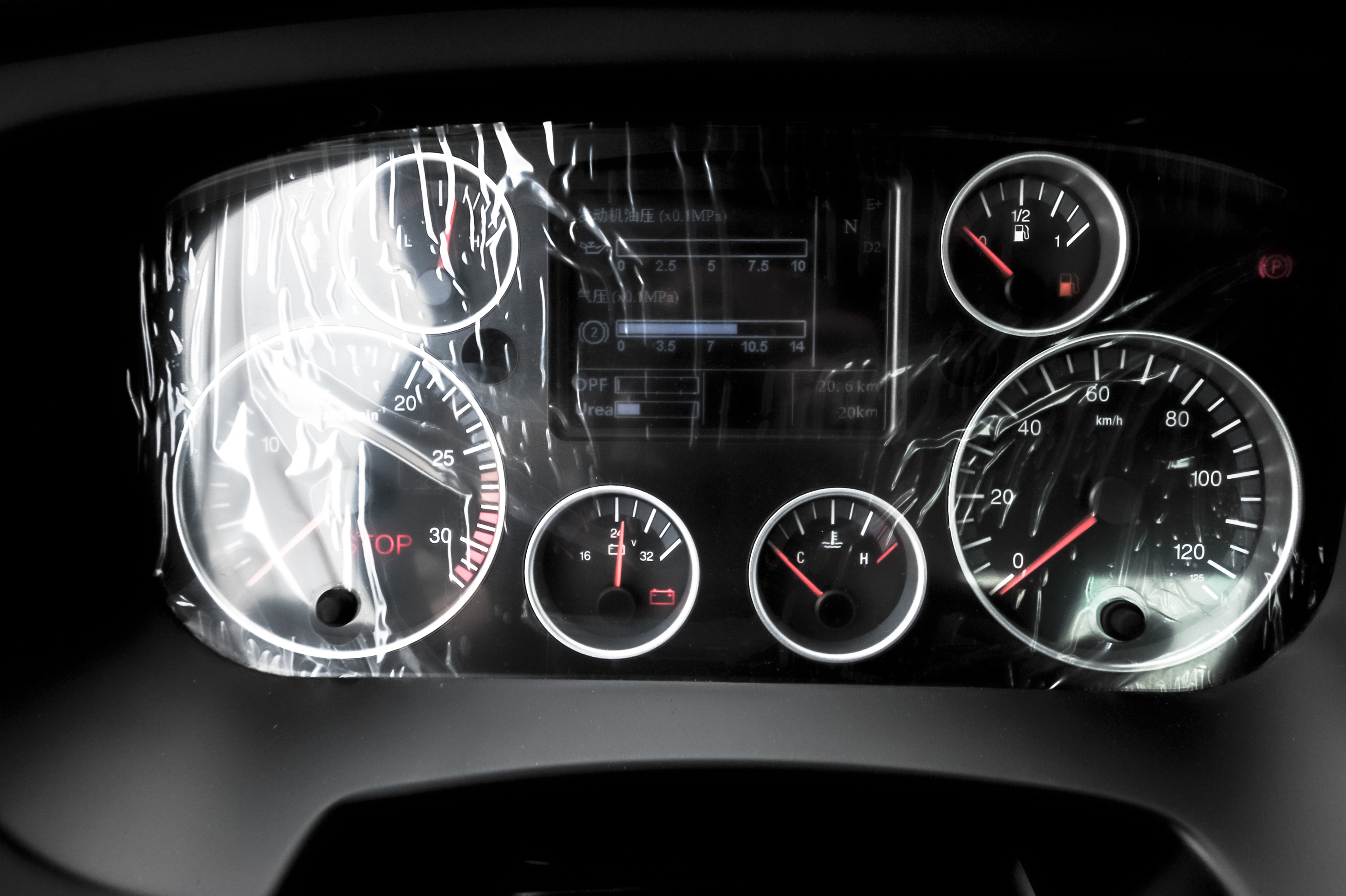 豪沃6.8米4缸220马力车型试驾视频,豪沃156马力多大