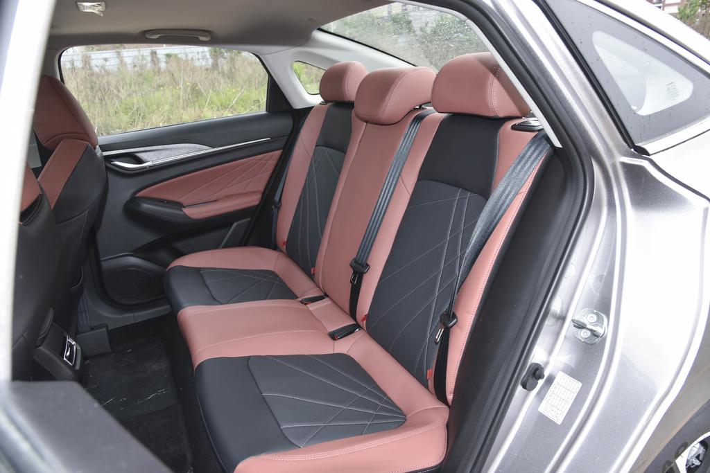 2018款高能版逸动,2019款逸动1.6l手动高能版争锋行