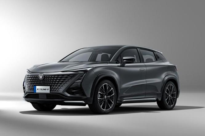 12.99万起售长安uni-v2.0t正式上市,长安第二代uni-t官图发布