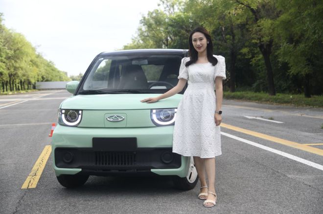 三部iPhone就能买QQ冰淇淋没有融在嘴里却是甜在心里