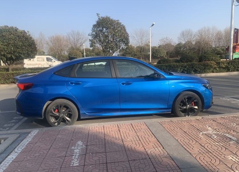 别克威朗progs追风版炸街,威朗progs疾风和追风有什么区别