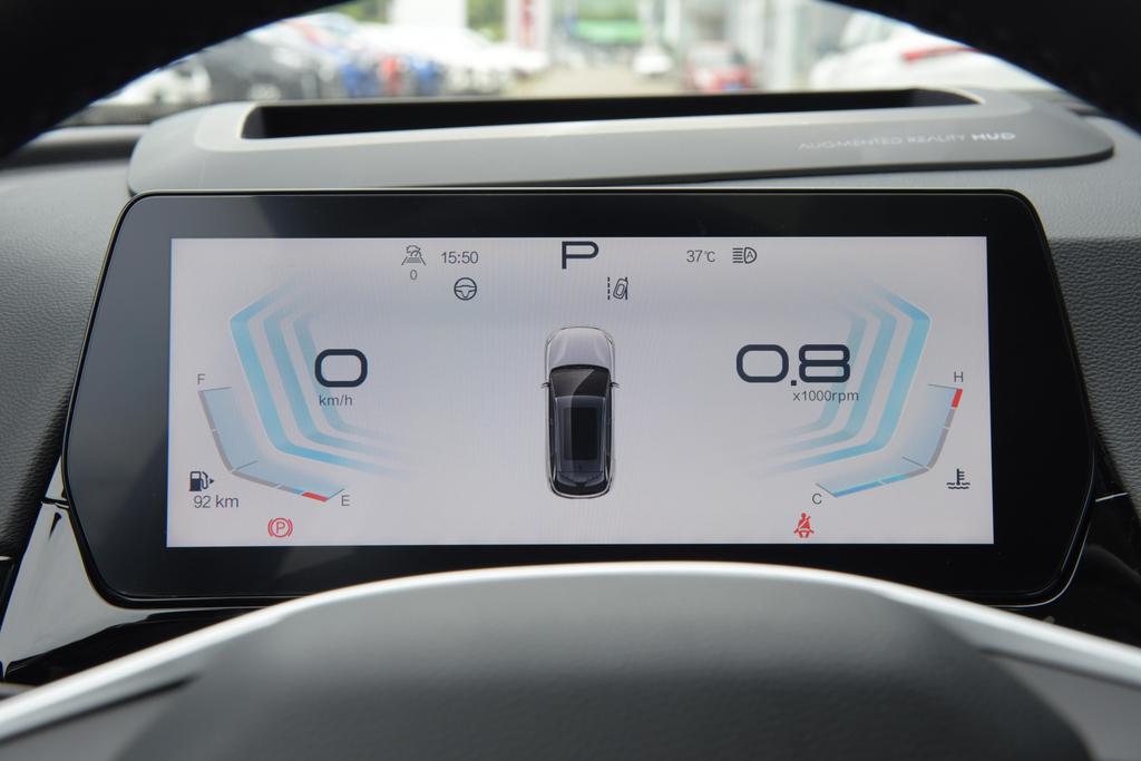 国产北汽魔方,一台新潮燃油车静态体验北汽魔方