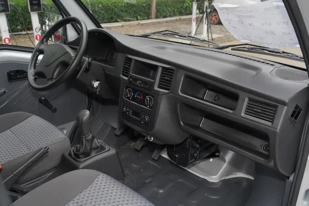 最新款五菱之光值得买吗,全新五菱之光值不值得买