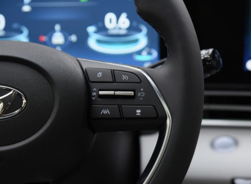 第七代伊兰特有颜值的实力派,第七代伊兰特全球首秀颜值炸裂