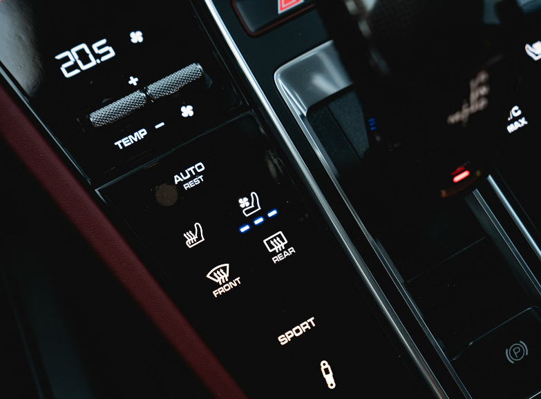 保时捷卡宴coupes改爱马仕黄座椅,保时捷卡宴加装座椅通风多少钱