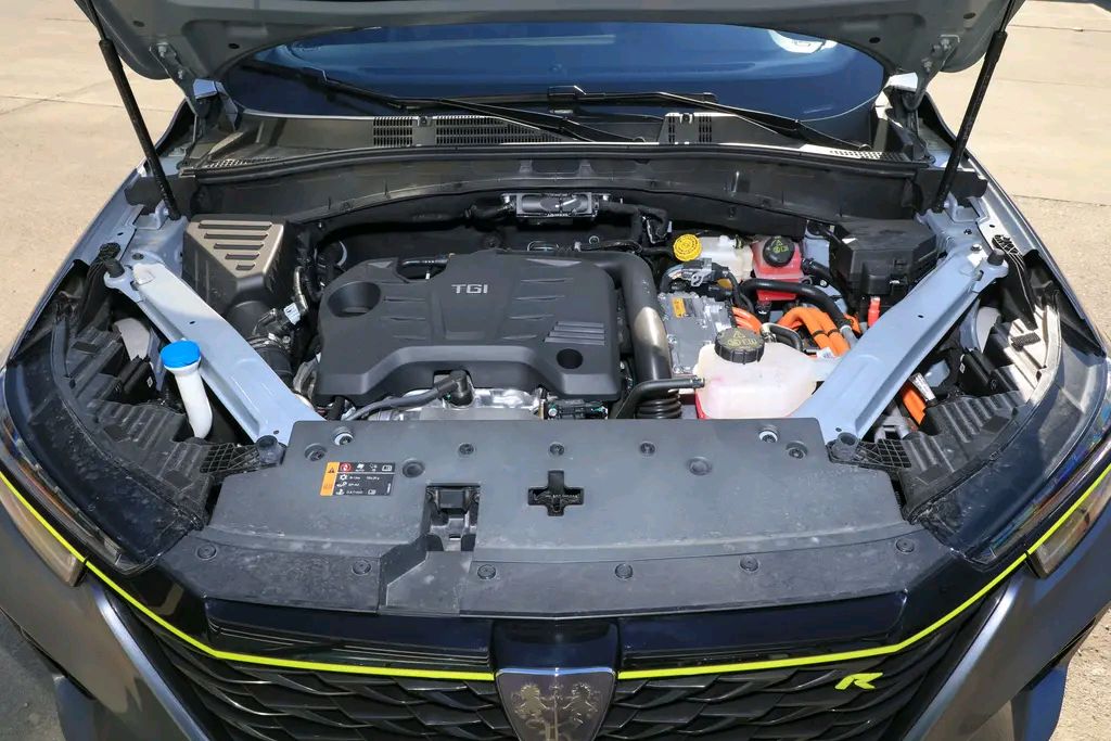 实拍2021款荣威eRX5,内饰质感提升,实力均衡,到底值得购买吗?