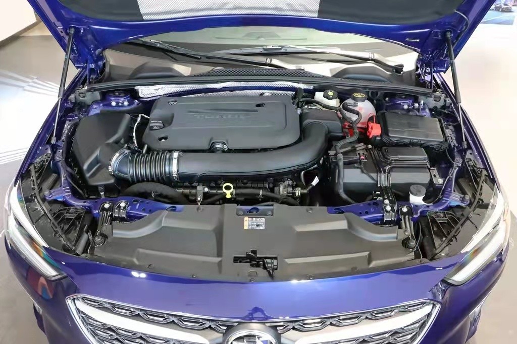 别克君威gs纵情运动版底盘,别克君威gs运动和实用的结合体