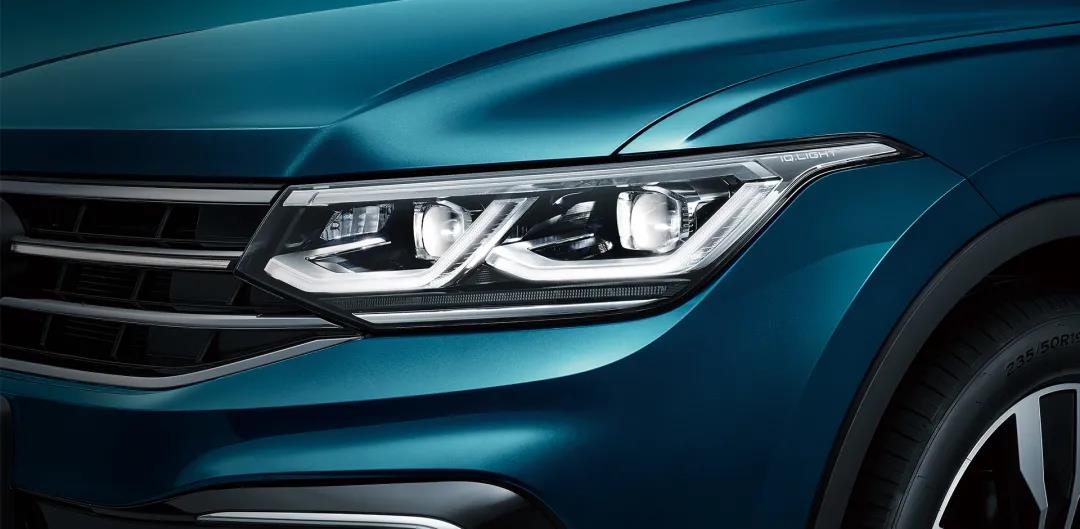 重汽豪沃仪表驾驶员警告指示灯亮,汽车仪表盘上的警告灯包括哪些