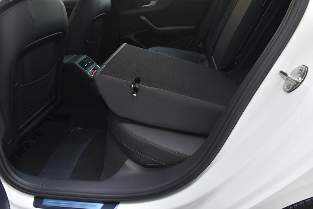 奥迪a4l历代款式对比,历代最经典的奥迪a4l是哪款