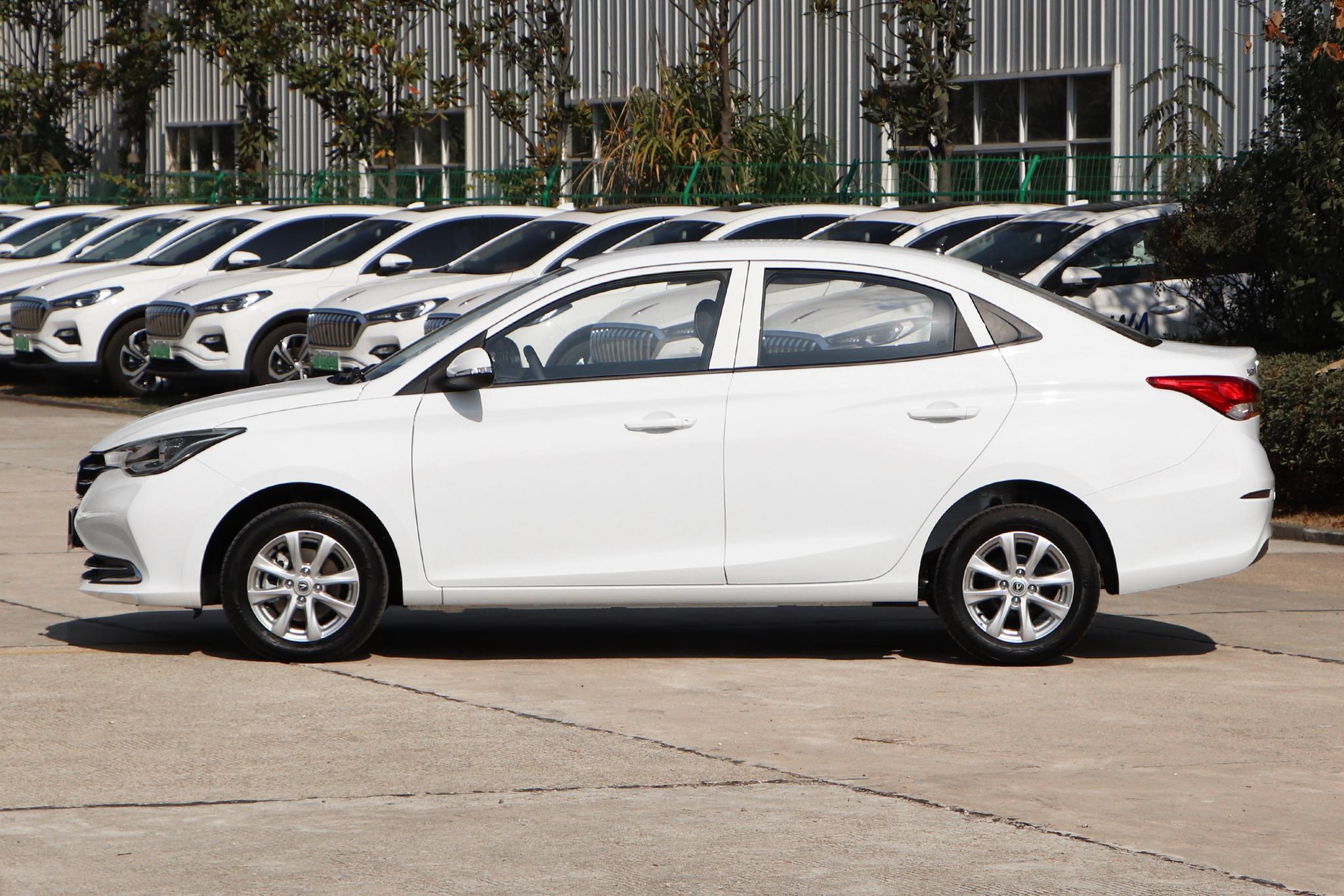 长安悦翔建议买吗,长安悦翔贵不贵