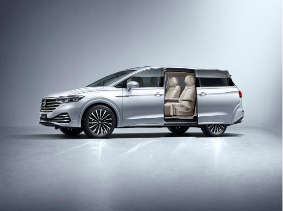 威然2022款380尊驰版乘坐感受,大众380tsi尊崇豪华版多少钱