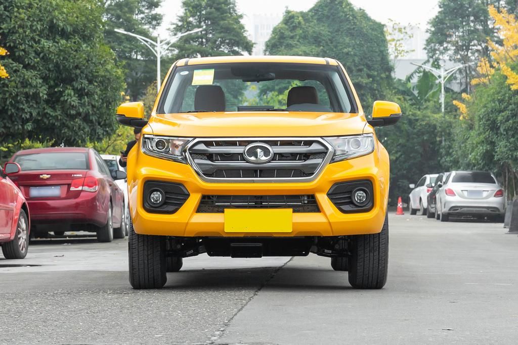 新风骏7四驱短轴版,汽油四驱风骏7油耗测评