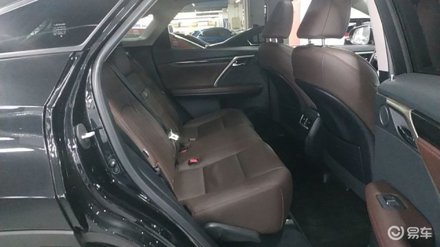 雷克萨斯只有ES保值？快换代的RX，6年