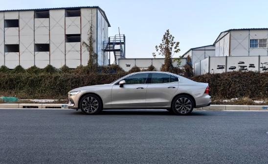 二十几万就能体验正宗北欧操控精华S60