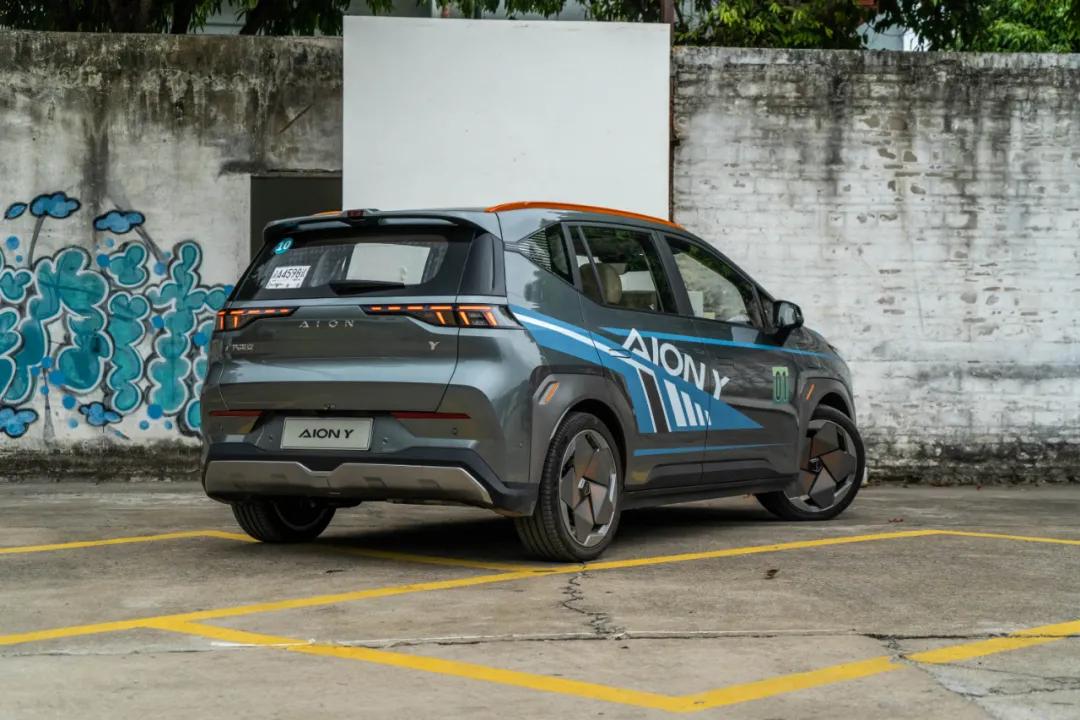 广汽埃安aiony好开吗,广汽埃安全新aiony