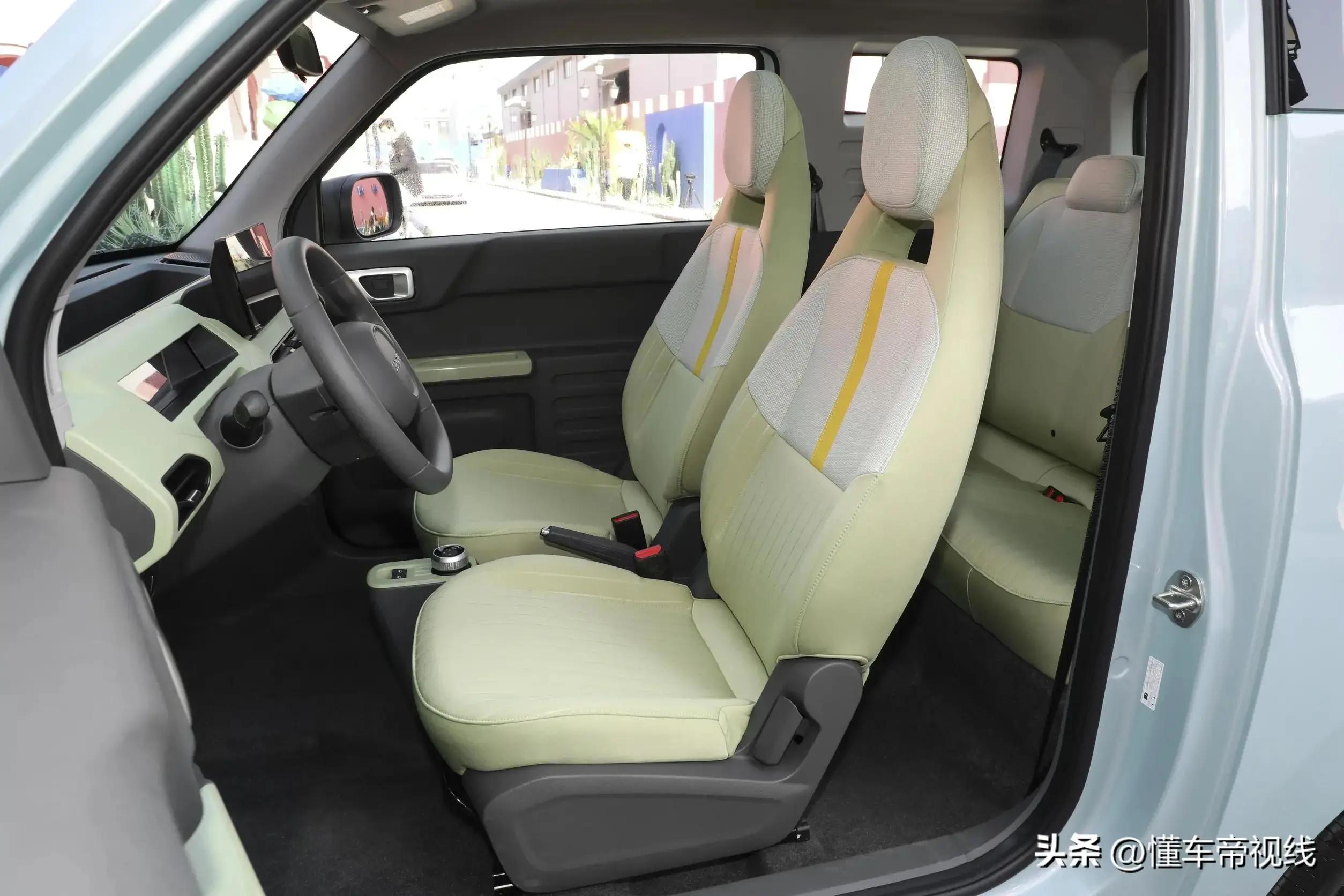 续航200km吉利熊猫mini配置,吉利熊猫mini电动汽车会再降价吗