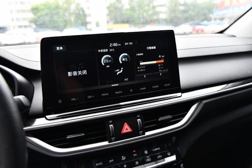 同样是10万的车电车和油车怎么选,同样的车十万块钱买轿车还是买suv