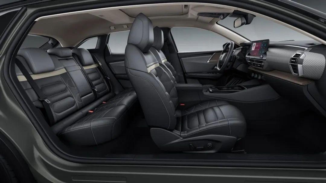 2023款凡尔赛c5x二级车落地价,和凡尔赛c5x同级别的车都有哪几款