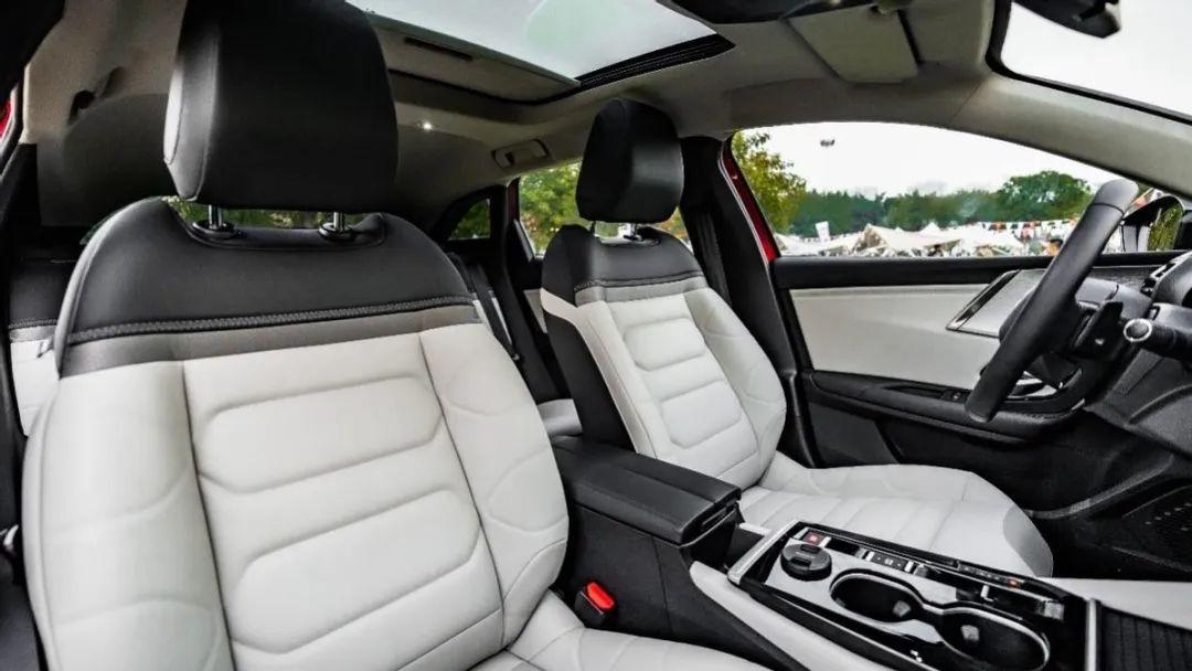 凡尔赛c5x2022款和2023款有什么区别,凡尔赛c5x哪款车值得买