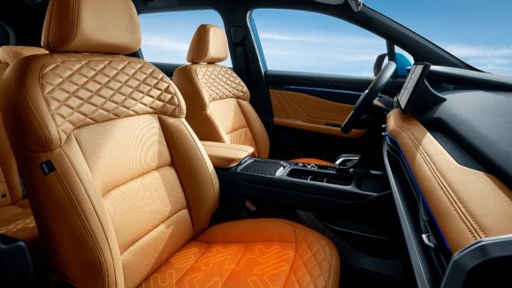 吉利豪越2022款6座suv,吉利大7座suv最新款豪越参配