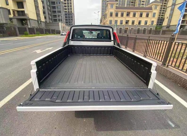 五菱征途七座商务车试驾,五菱征途野营版怎么买