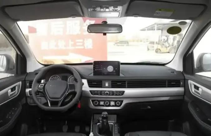 入门级suv1.6l,大空间7座suv东风风行sx6