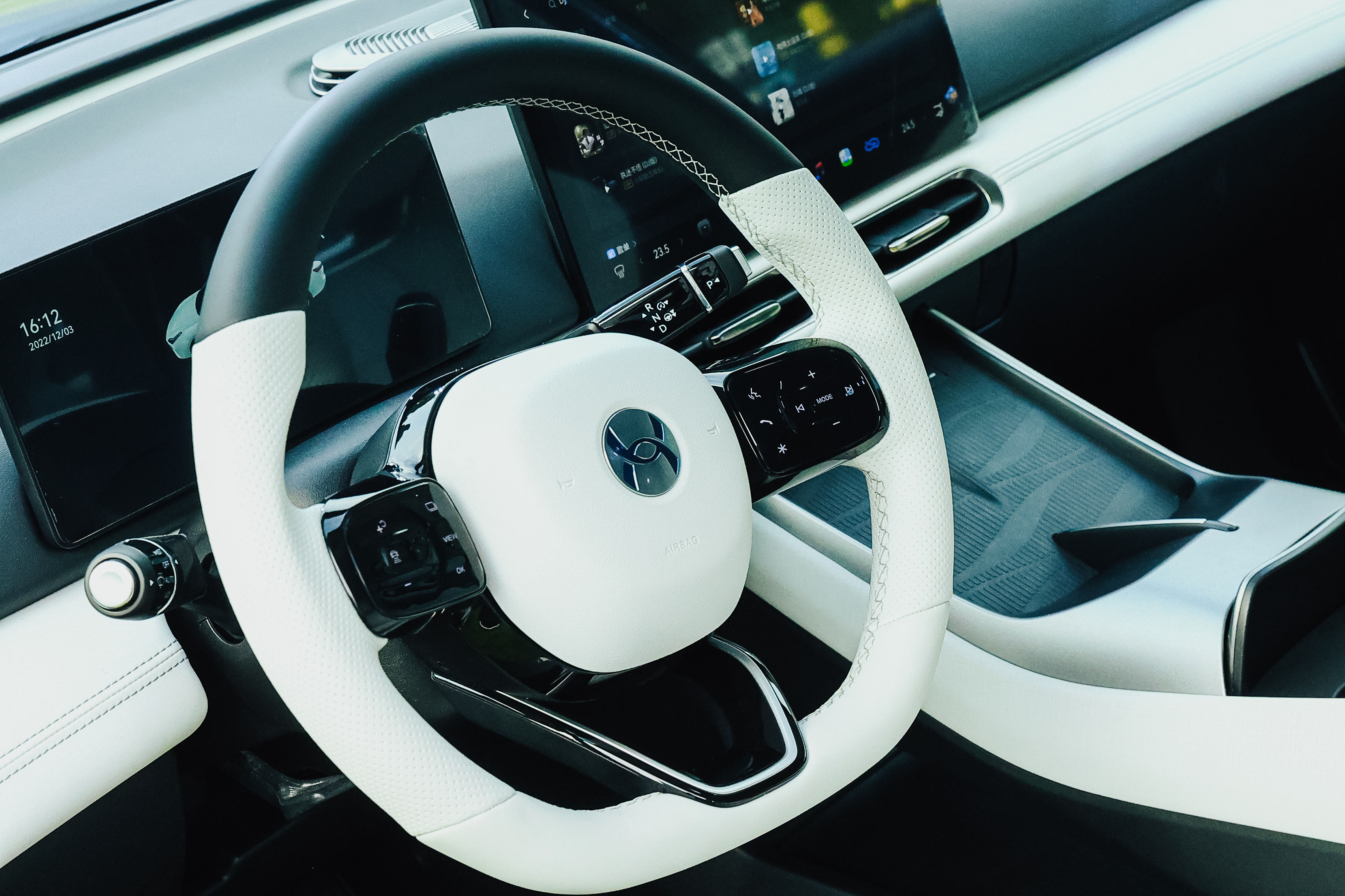 合创全新纯电suv上市,合创汽车满足新生代年轻人的需求