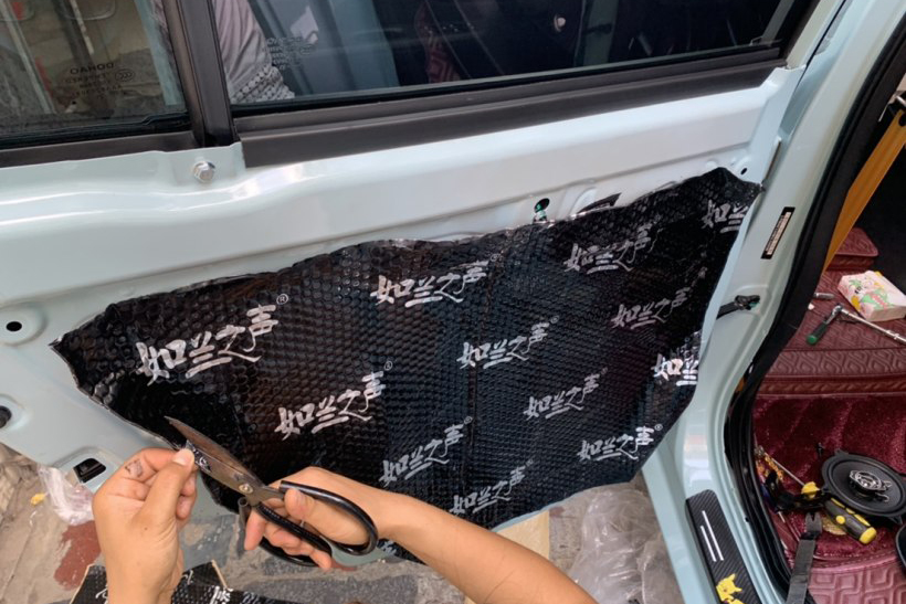 雷丁芒果改装车门音响案例,雷丁隔音效果