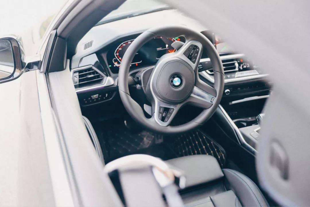 宝马新4系敞篷车主感受,朋友买了台宝马