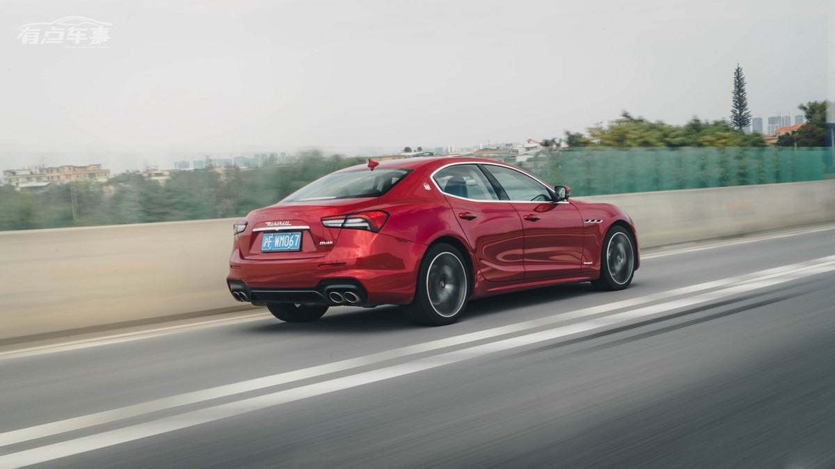 v6大排量自吸发动机,v6大排量跑车