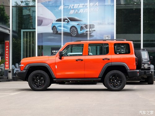 文能武能骑马仗剑走天涯,坦克300越野版全时四驱怎么样