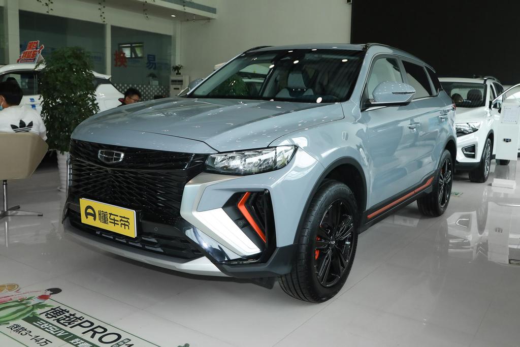 踩离合踏板震动解决了,踩油门踏板时车身震动