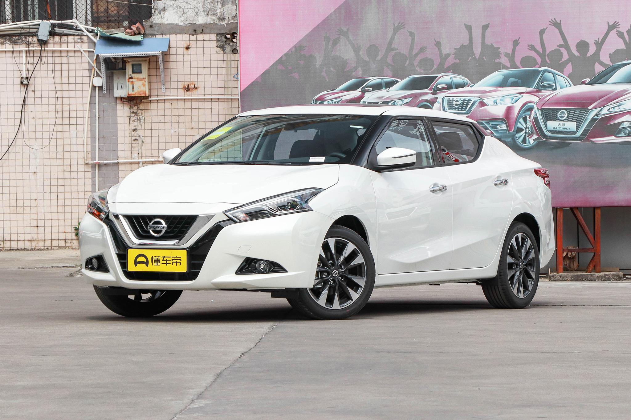 06年的蓝鸟2.0它的油耗高吗,日产蓝鸟有哪些配置